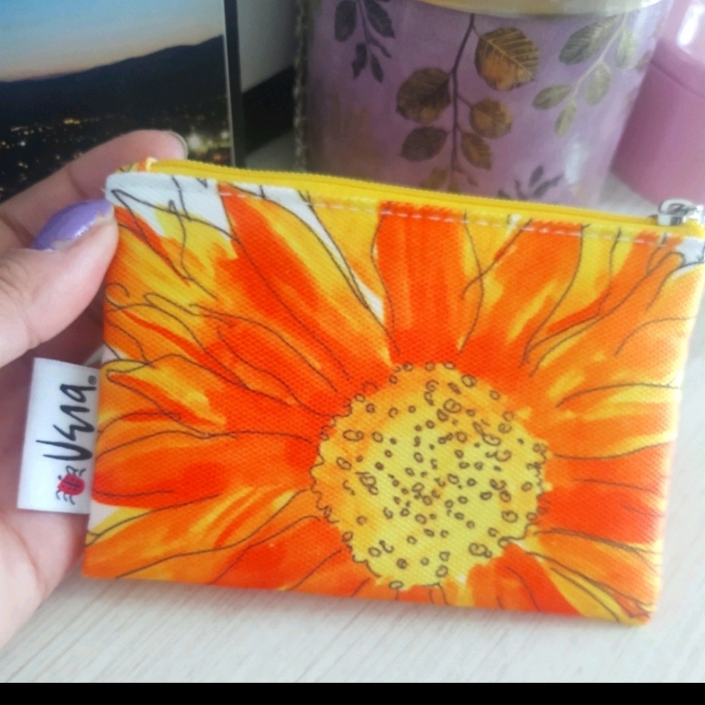 Sunflower small wallet adorable brand new!